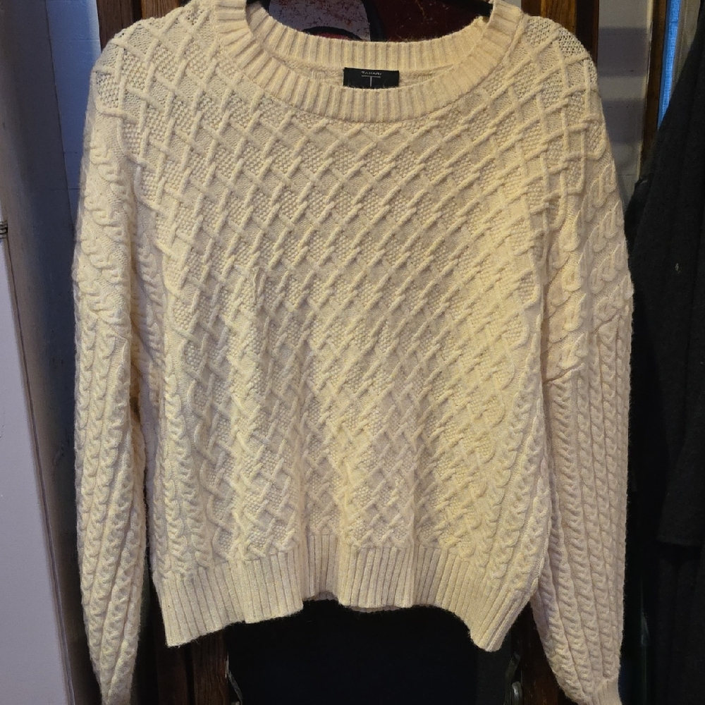 Tahari Cream Crew Neck Sweater with Cable Knit size Lsrgr